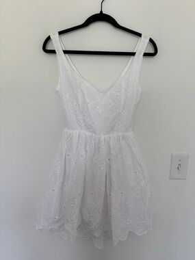 Audrey Parks Francesca's NWT White Eyelet Open Back Dress - Size XS